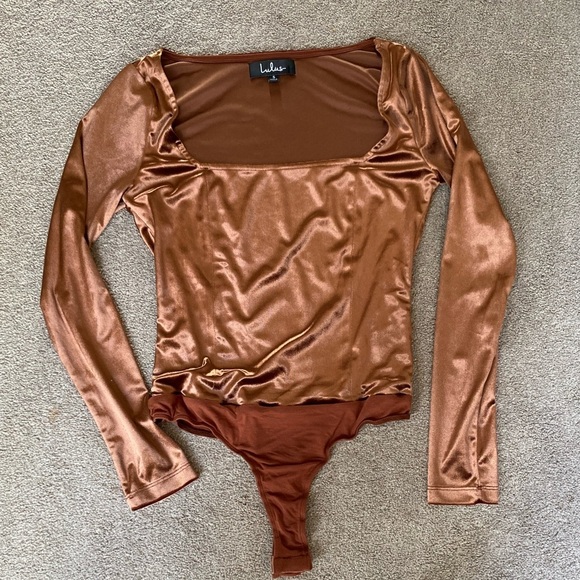 Lulu’s You're Invited Rust Brown Velvet Square Neck Bodysuit Size S - Picture 2 of 6